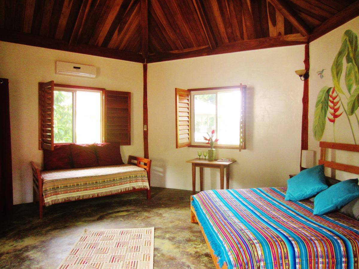 Casa Abundancyah B&B Бокас дел Торо Екстериор снимка